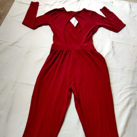 Keyhole Back Jumpsuit - Picture 3 of 7